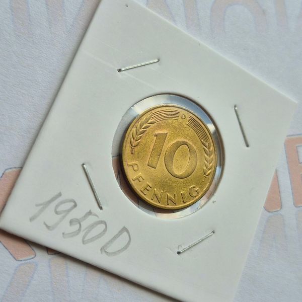Монета Німеччини&nbsp;10 пфенігів&nbsp;1950 року, мітка монетного двору "D" - Мюнхен de_10_1950_D фото