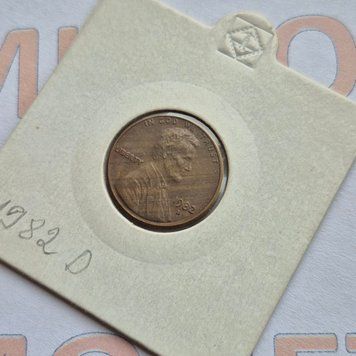 Монета США 1 цент (Лінкольн-Сент) 1982 року, мітка монетного двору: "D" - Денвер usa_1_1982_D фото