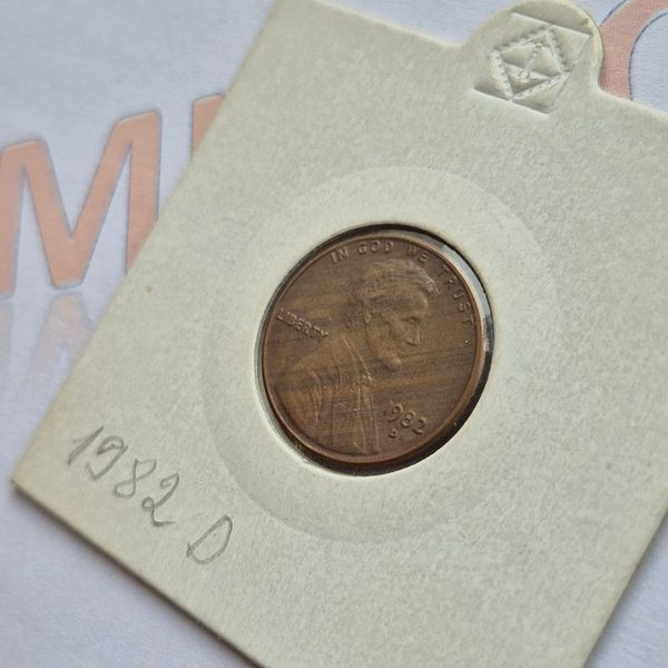 Монета США 1 цент (Лінкольн-Сент) 1982 року, мітка монетного двору: "D" - Денвер usa_1_1982_D фото
