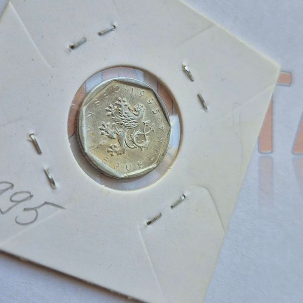 Монета Чехії 20 гелерів 1995 року, мітка монетного двору: "b" (b з короною) - Яблунець-над-Нісою, Чехія cz_20_1995 фото