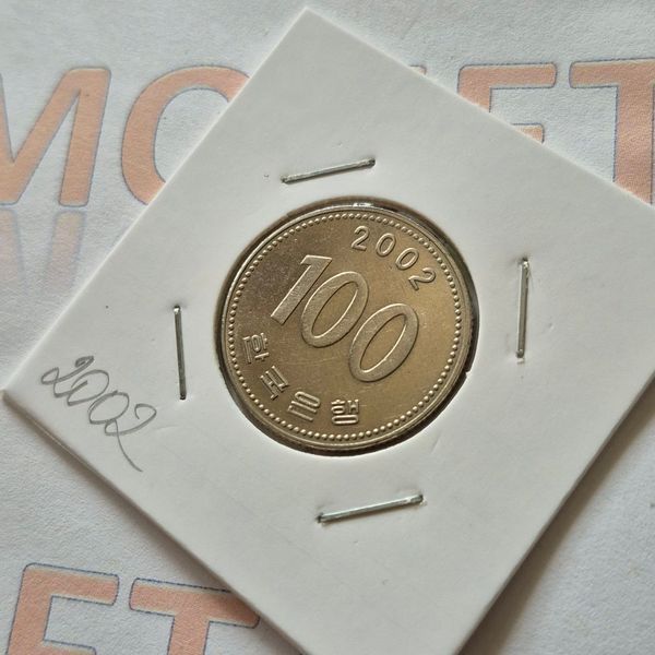 Монета Південної Кореї 100 вон 2002 року kr_100_2002 фото